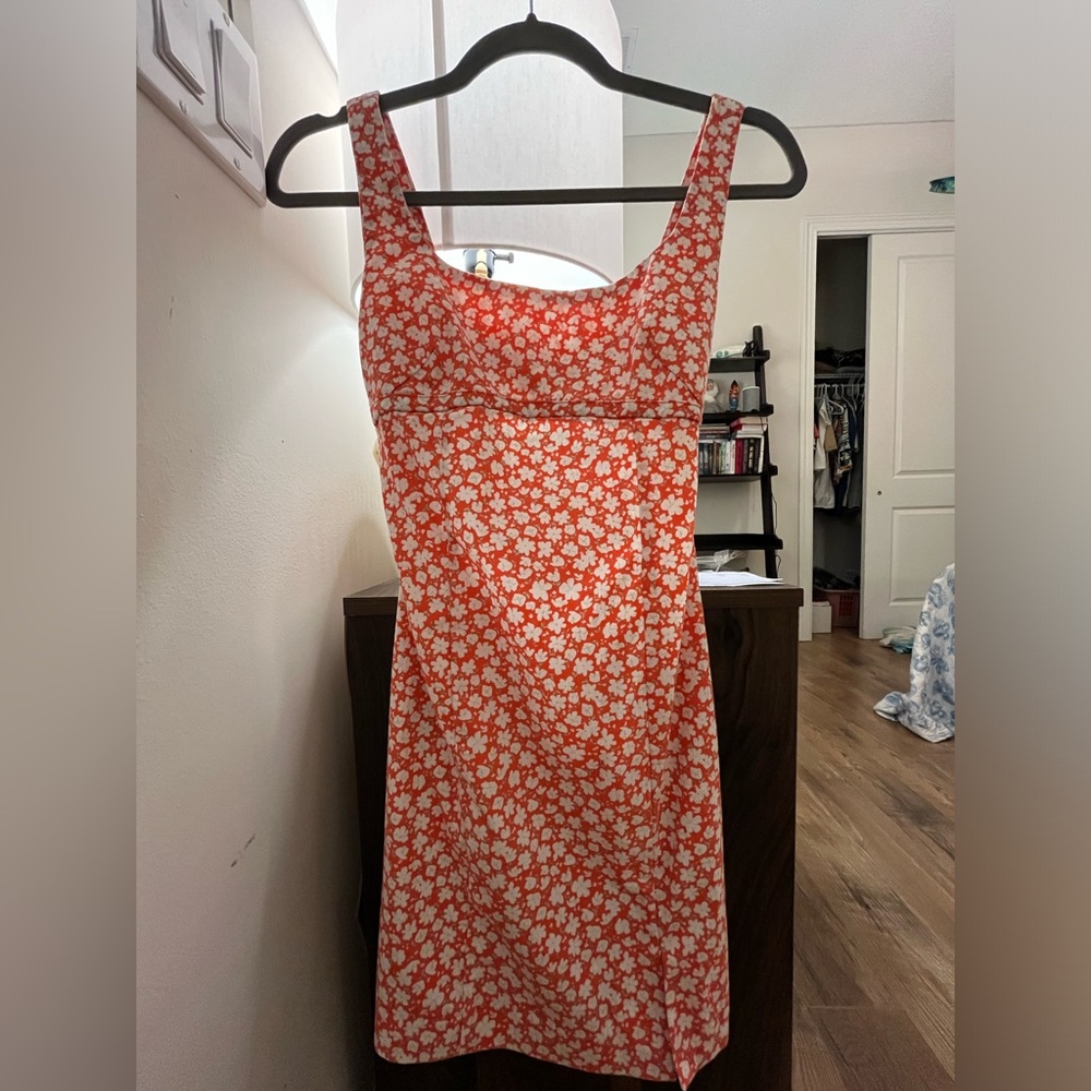 Same style dress as the one Belly (From TSITP) wore on her birthday in season 1!